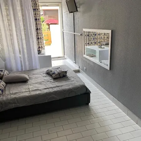 Studio Rdc Centre Naturiste 아파트 *